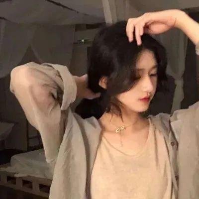 白箱 封面